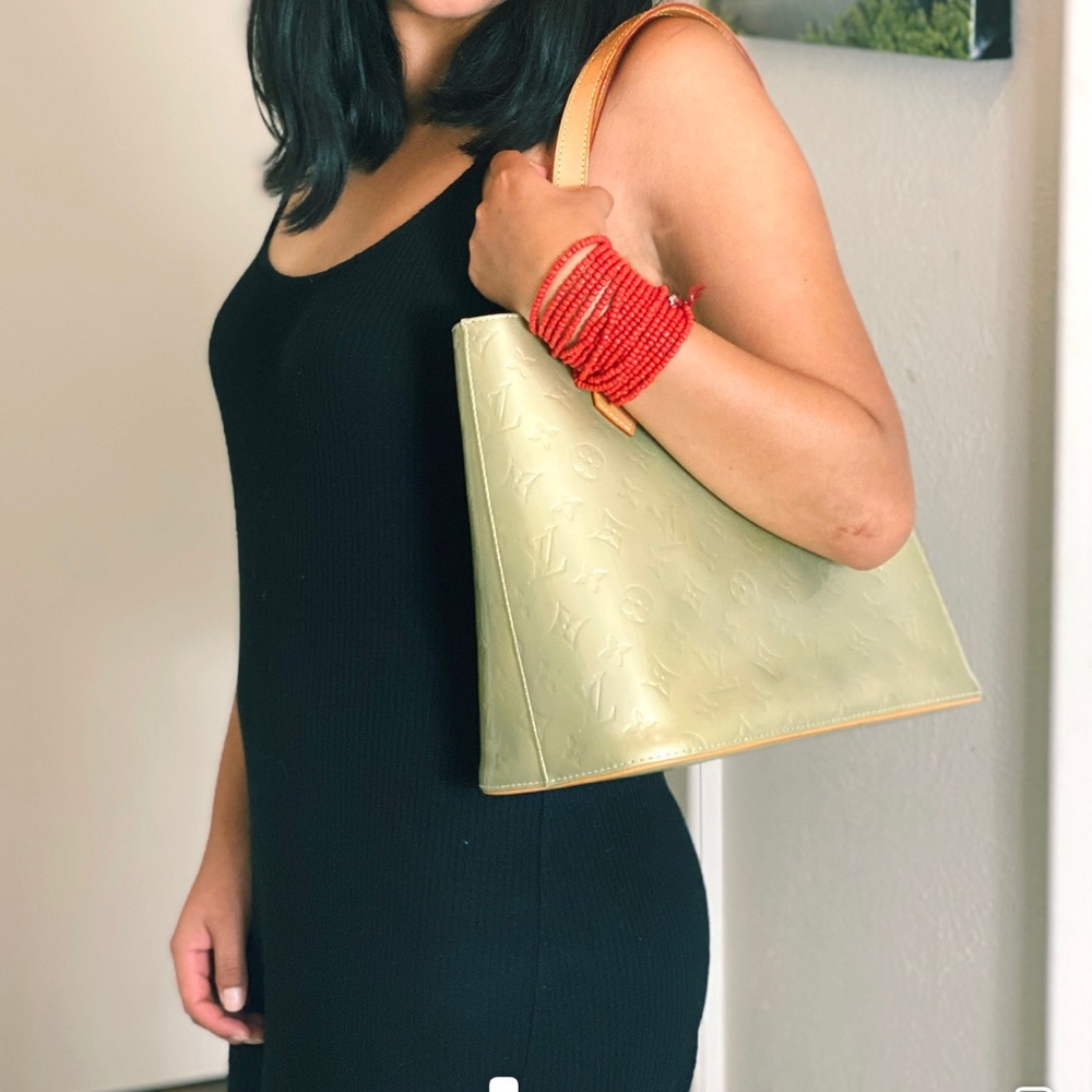 Louis Vuitton Vernis Houston Hand Bag.